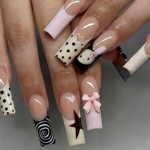 24pc Press On Nail Set from the Nail Bar 💅